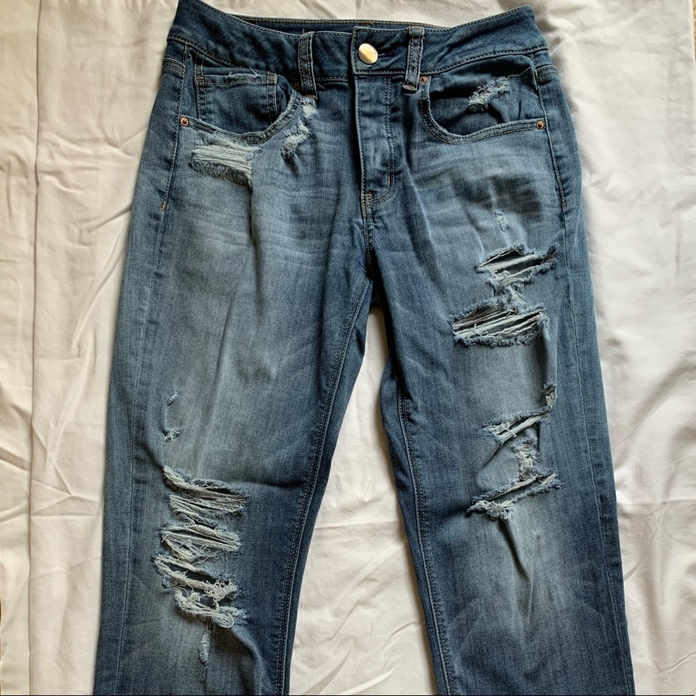 American Eagle Mom Jeans size 2